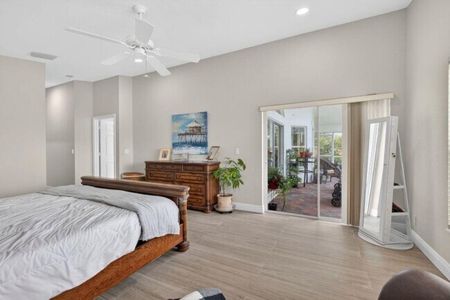 Building Photo - 15155 Newquay Ct