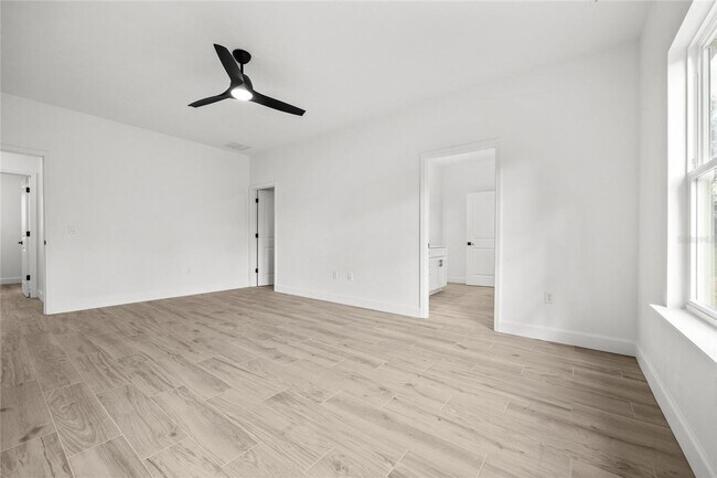 Building Photo - New Construction 3/2 in Bronson