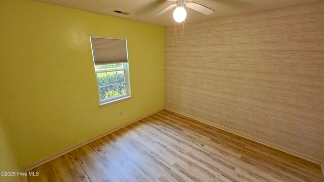 Building Photo - 830 Wood Creek Dr