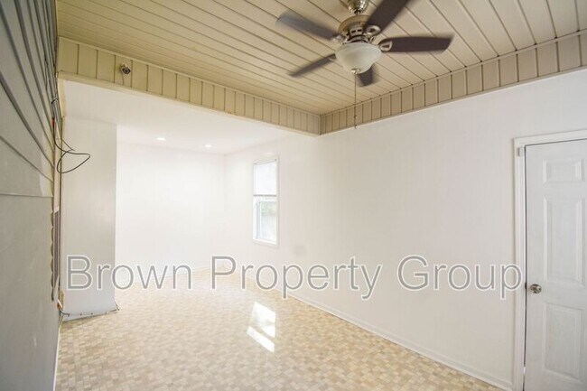Building Photo - 6023 Daybrook Ct