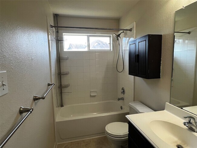 Building Photo - 10621 Sunflower Dr