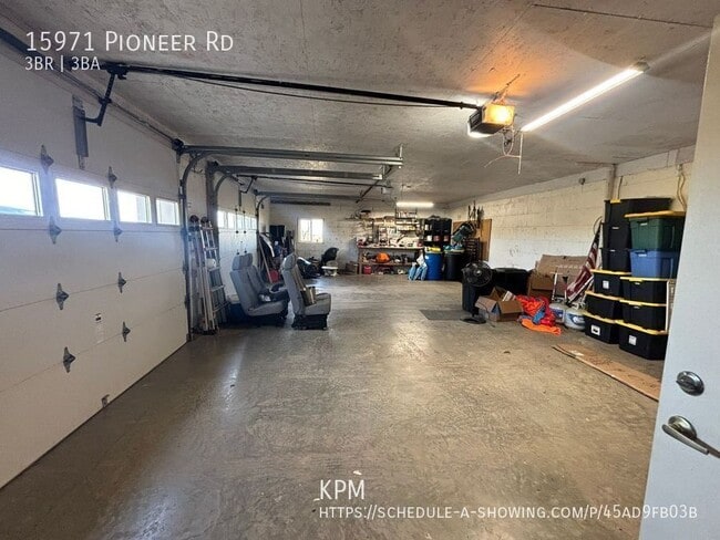 Building Photo - 15971 Pioneer Rd