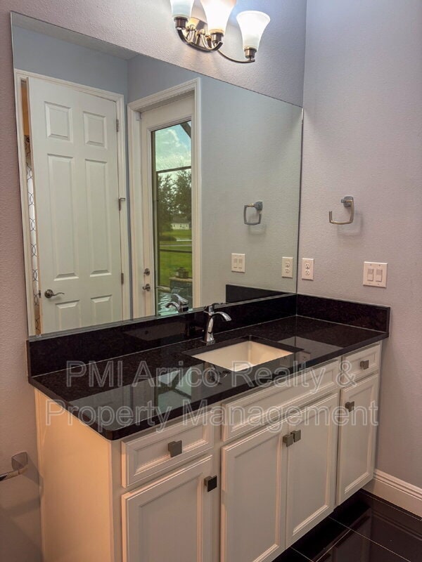 Building Photo - 12860 Satin Lily Dr