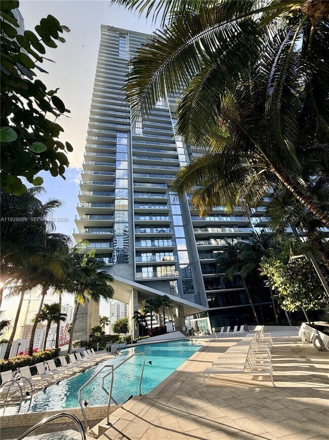 Building Photo - 88 SW 7th St