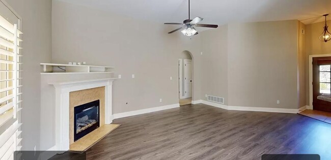 Building Photo - 763 Fairway Pointe Cove W