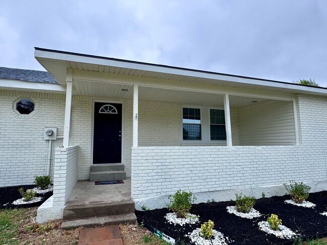 Building Photo - 3375 Pembroke Rd