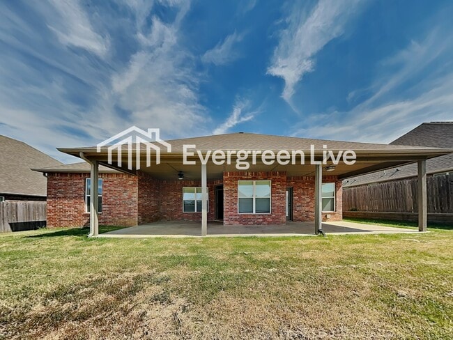 Building Photo - 2114 E 132nd St S