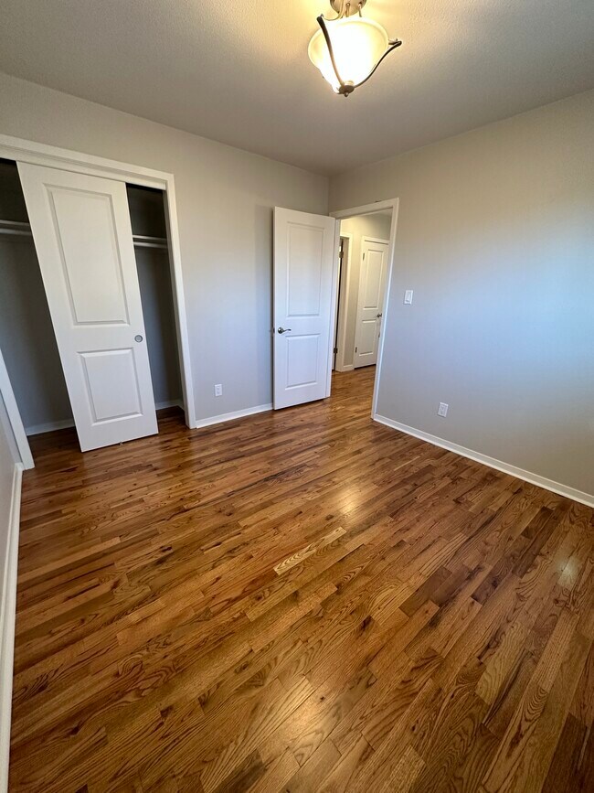 Building Photo - 6117 Kevin Ave