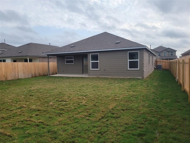 Building Photo - 623 Waterway Ave