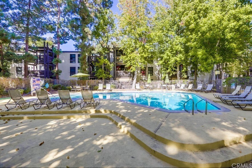 Building Photo - 7742 Redlands St