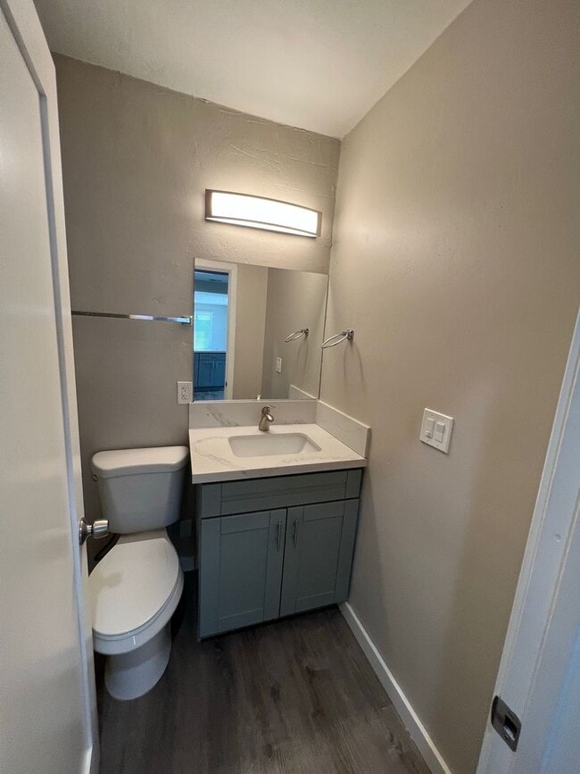 Building Photo - 4BD/2BA on Montezuma!!