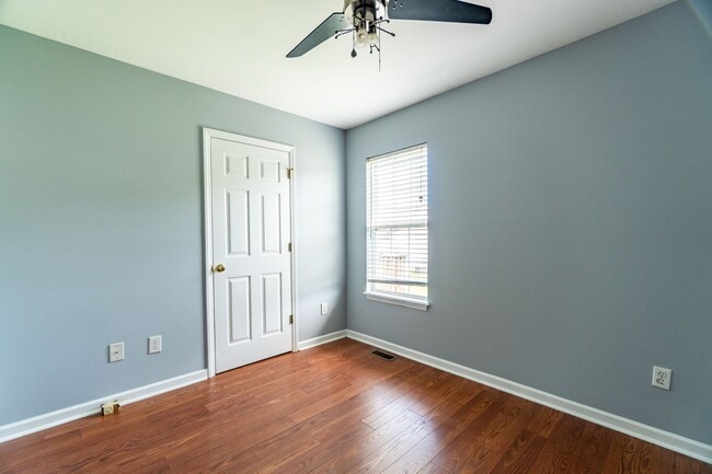 Building Photo - Beautiful one-level 3-Bedroom 2-Bath Ranch...