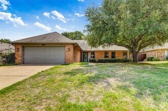 Building Photo - 8241 Christie Dr