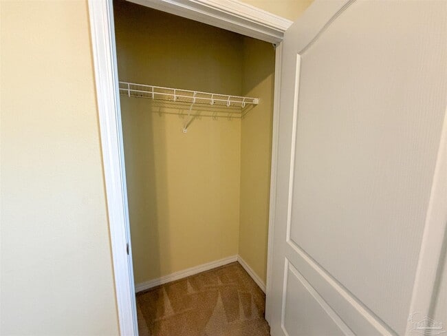 Building Photo - 4913 Vizcaya Dr