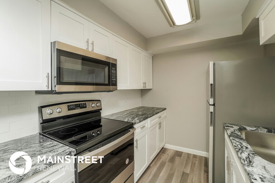 Building Photo - 14206 Village Terrace Dr