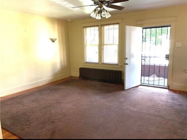 Building Photo - 4005 California Ave