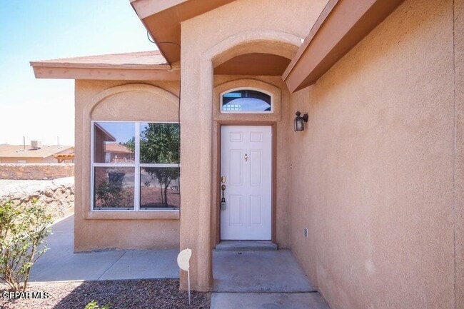Building Photo - 4008 Tierra Inez Pl