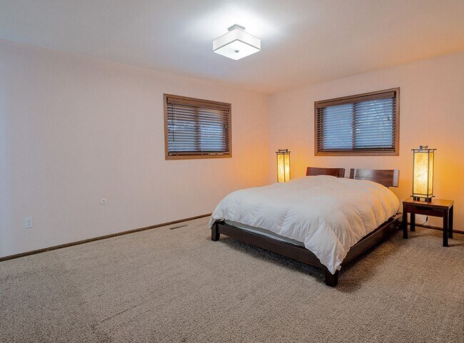 Building Photo - $1000 OFF Move In Special! Spacious 4-Bedr...