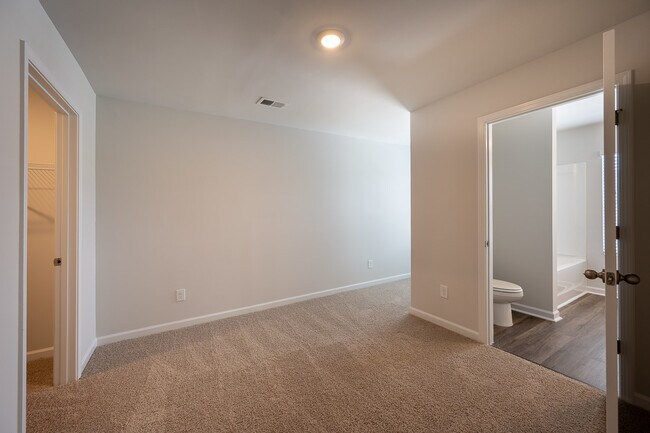 Building Photo - 3422 Firestone Dr