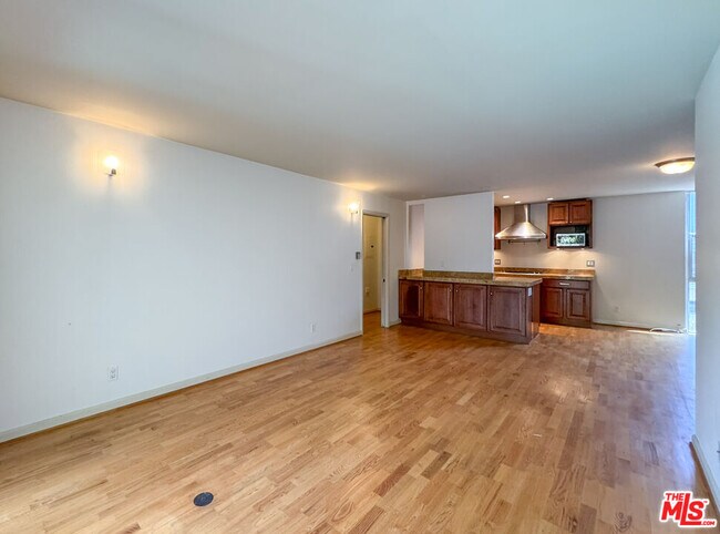 Building Photo - 2311 4th St