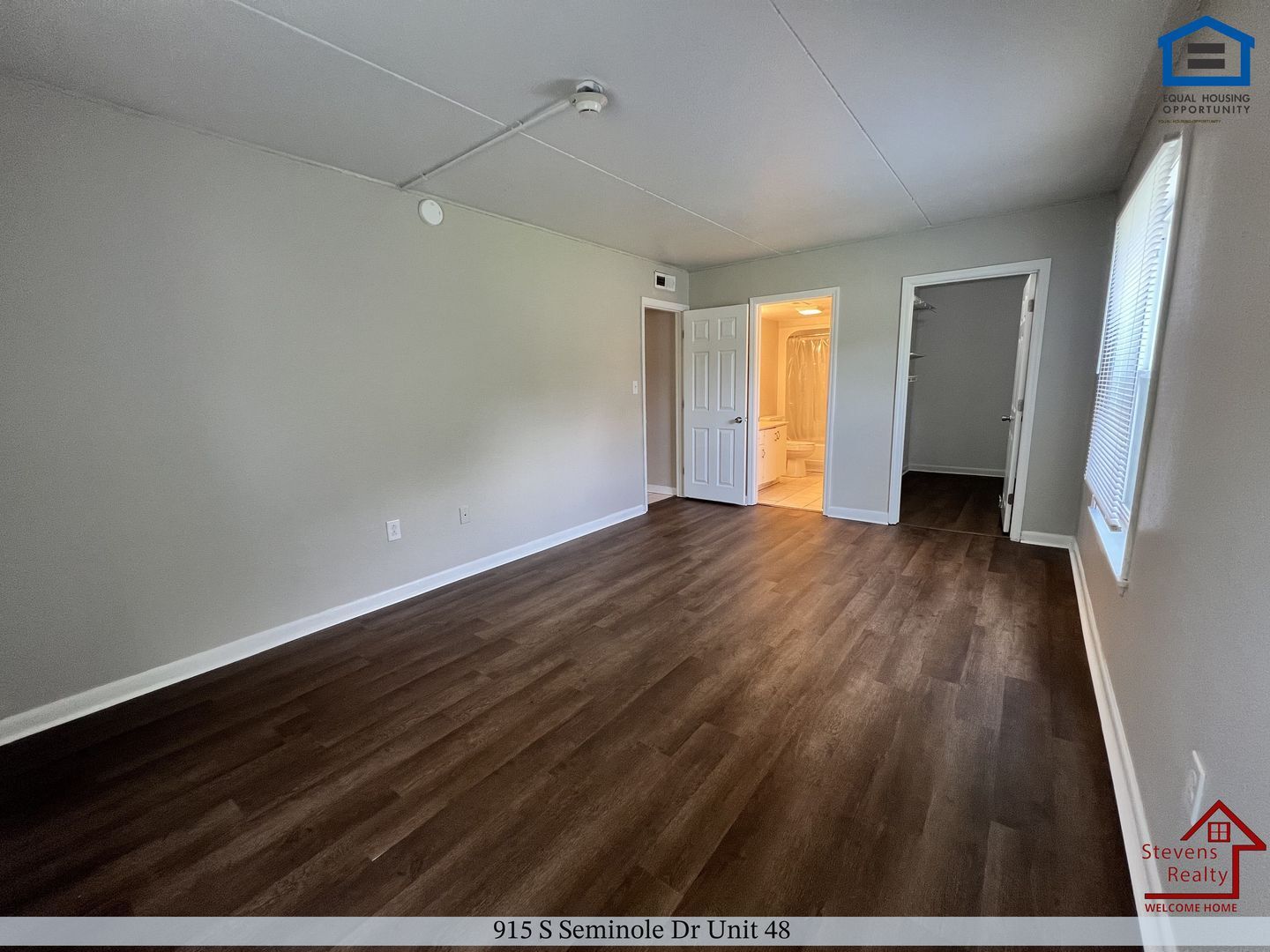 Building Photo - 915 S Seminole Dr