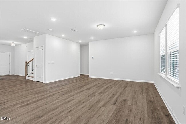 Building Photo - 465 Grange Farm Pl