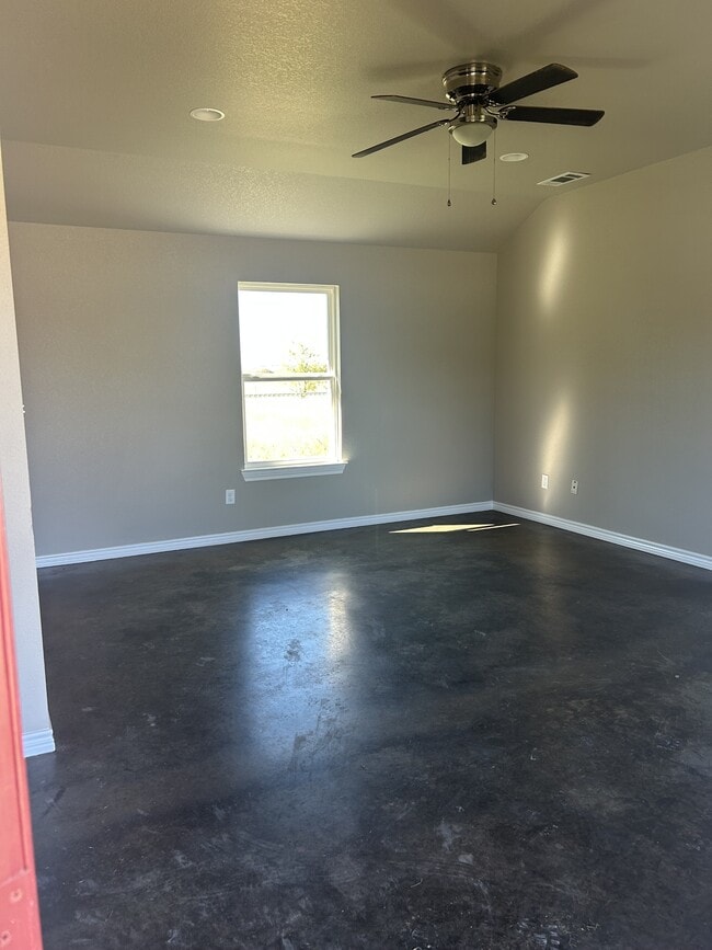 Building Photo - 113 Quail Meadows Dr