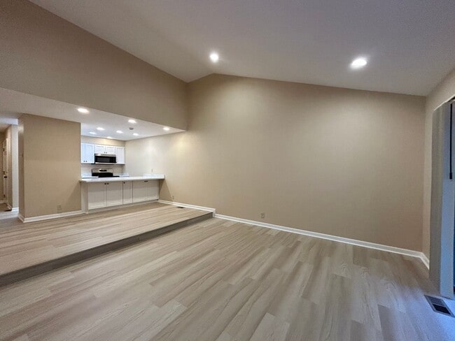 Building Photo - Serene 2 Bed, 2 Bath Updated Hidden Gem!