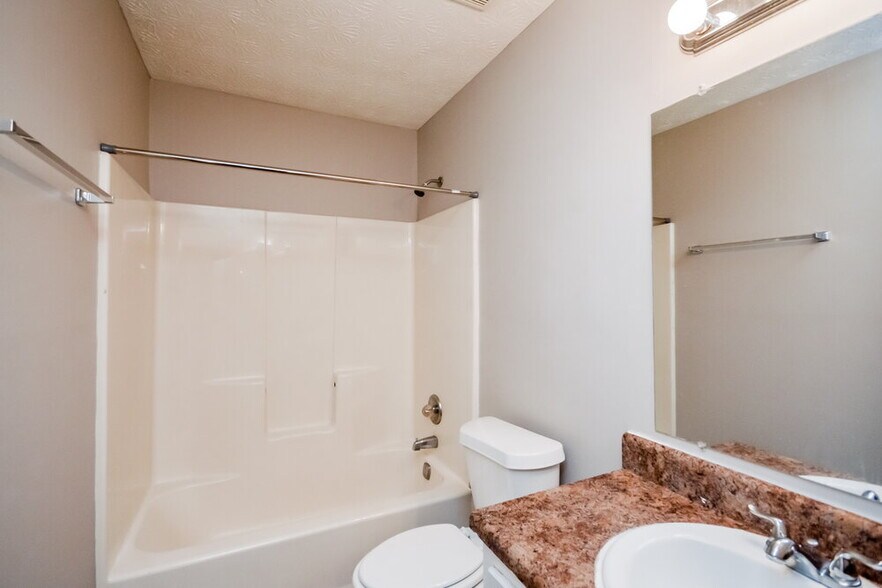 Building Photo - 2627 Country Trace SE
