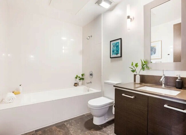 Building Photo - 13320 Beach Ave