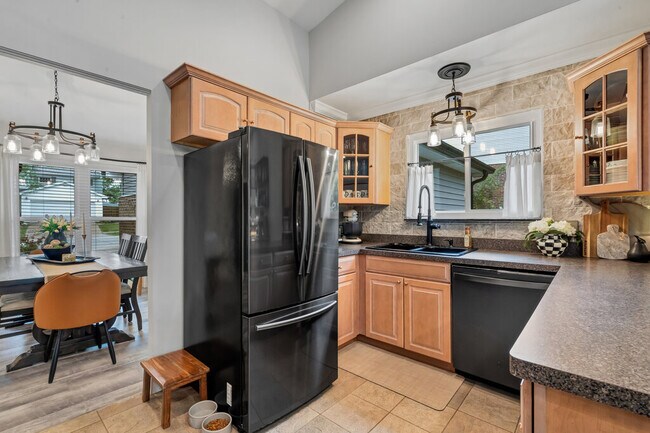 Building Photo - 2947 Meramar Dr