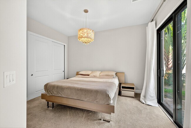 Building Photo - 2600 NW 69th St