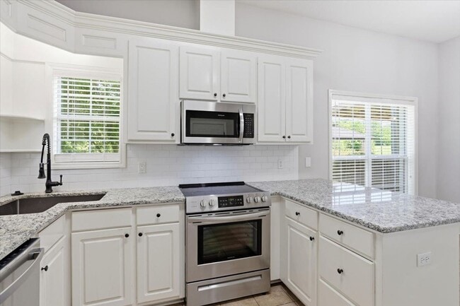 Building Photo - Charming Brandon Home for Rent