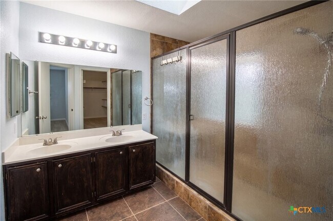 Building Photo - 402 Preakness Cir