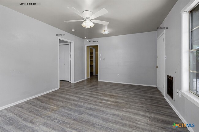 Building Photo - 240 Clemens Ave