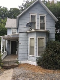 Building Photo - $950 - 3 bed 1 bath - Single Family Home