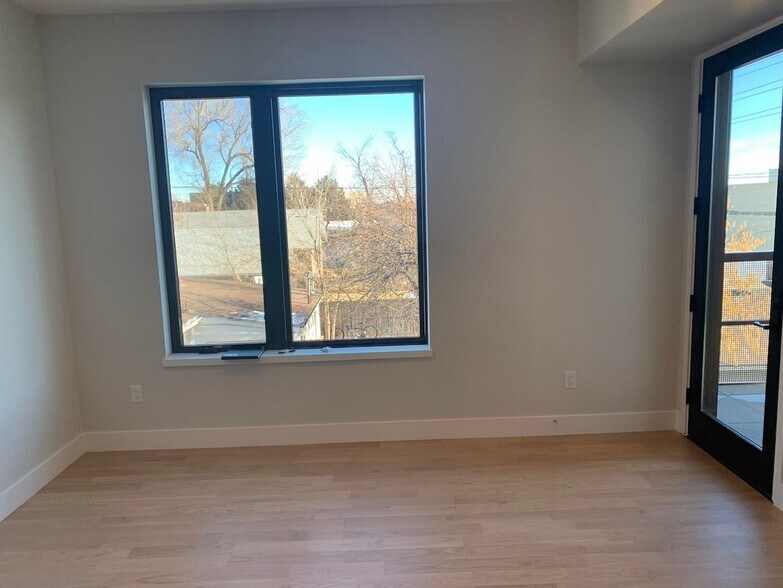 Building Photo - 2718 Pine St