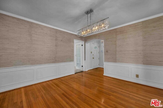 Building Photo - 3439 W 84th Pl