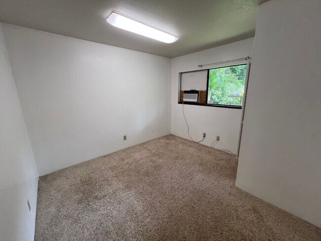 Building Photo - Breezy Kaneohe House