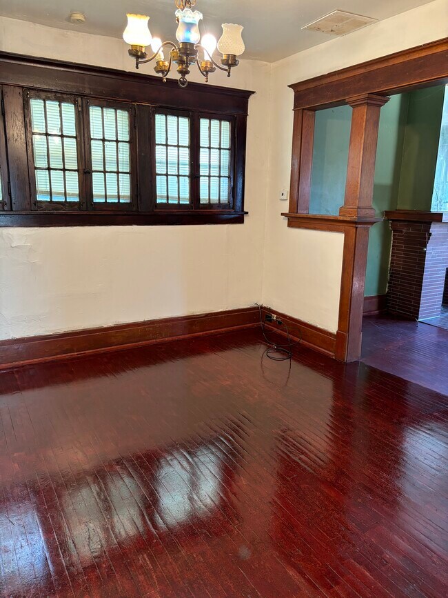 Building Photo - 90 Hoyt St