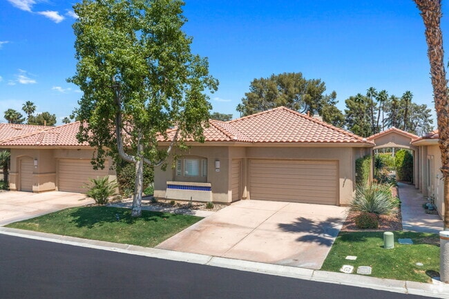 Building Photo - 105 Kavenish Dr