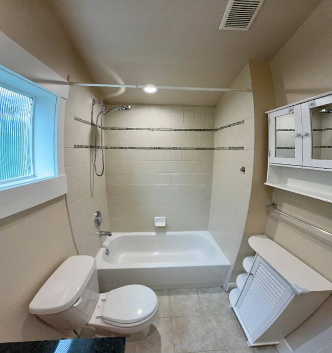 Building Photo - 746 N 92nd St