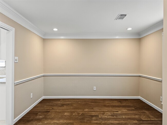 Building Photo - 139 Haversham Dr