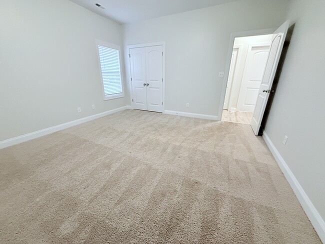 Building Photo - 410 Amethyst Ct