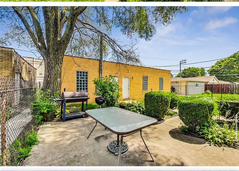 Backyard - 8145 S Prairie Ave