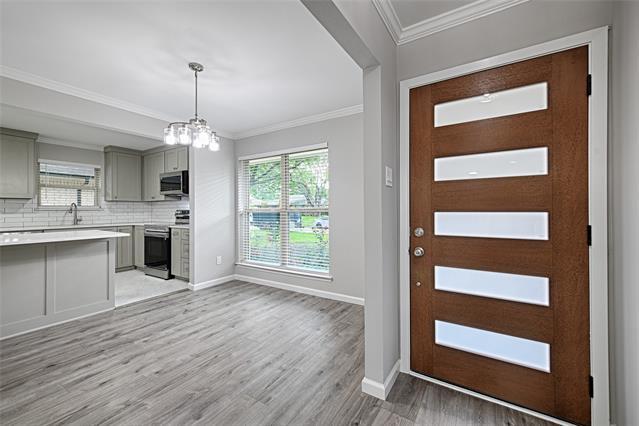 Building Photo - 1605 Monterrey Dr