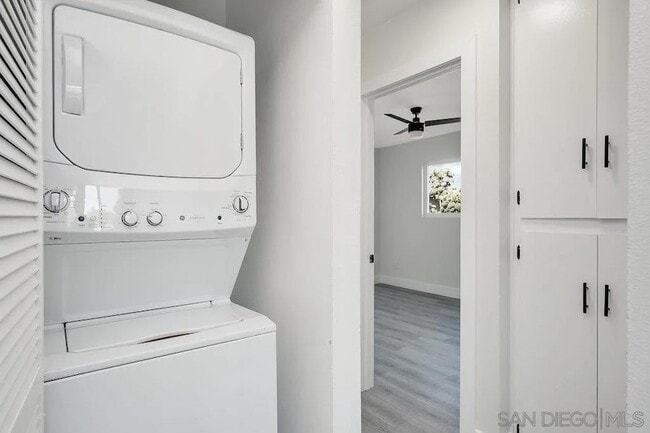 Building Photo - 1642 C Ave