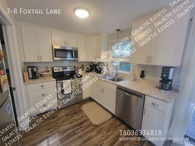 Building Photo - 7-8 Foxtail Lane-