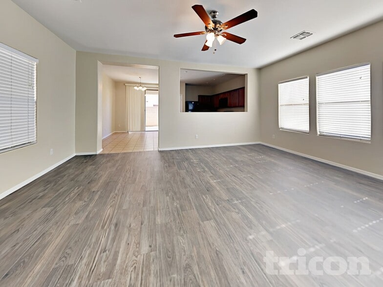 Building Photo - 8505 N 64th Ln