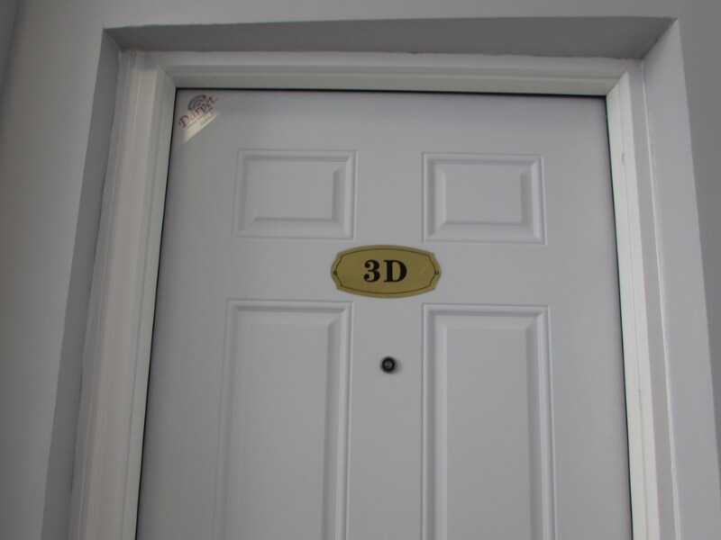 Building Photo - 8246 S Racine Ave